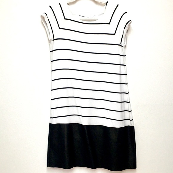 Bailey 44 Dresses & Skirts - Bailey 44 Faux Leather Cotton Shift Dress Medium Stripe 60’s Vibe Casual Stretch